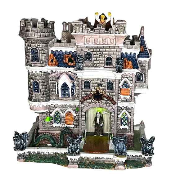 Lemax spooky town 2002 castle on spooky Hill 25661A Halloween village retired - Picture 2 of 2